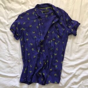 Wildfang Short Sleeve Button Down Shirt size Small